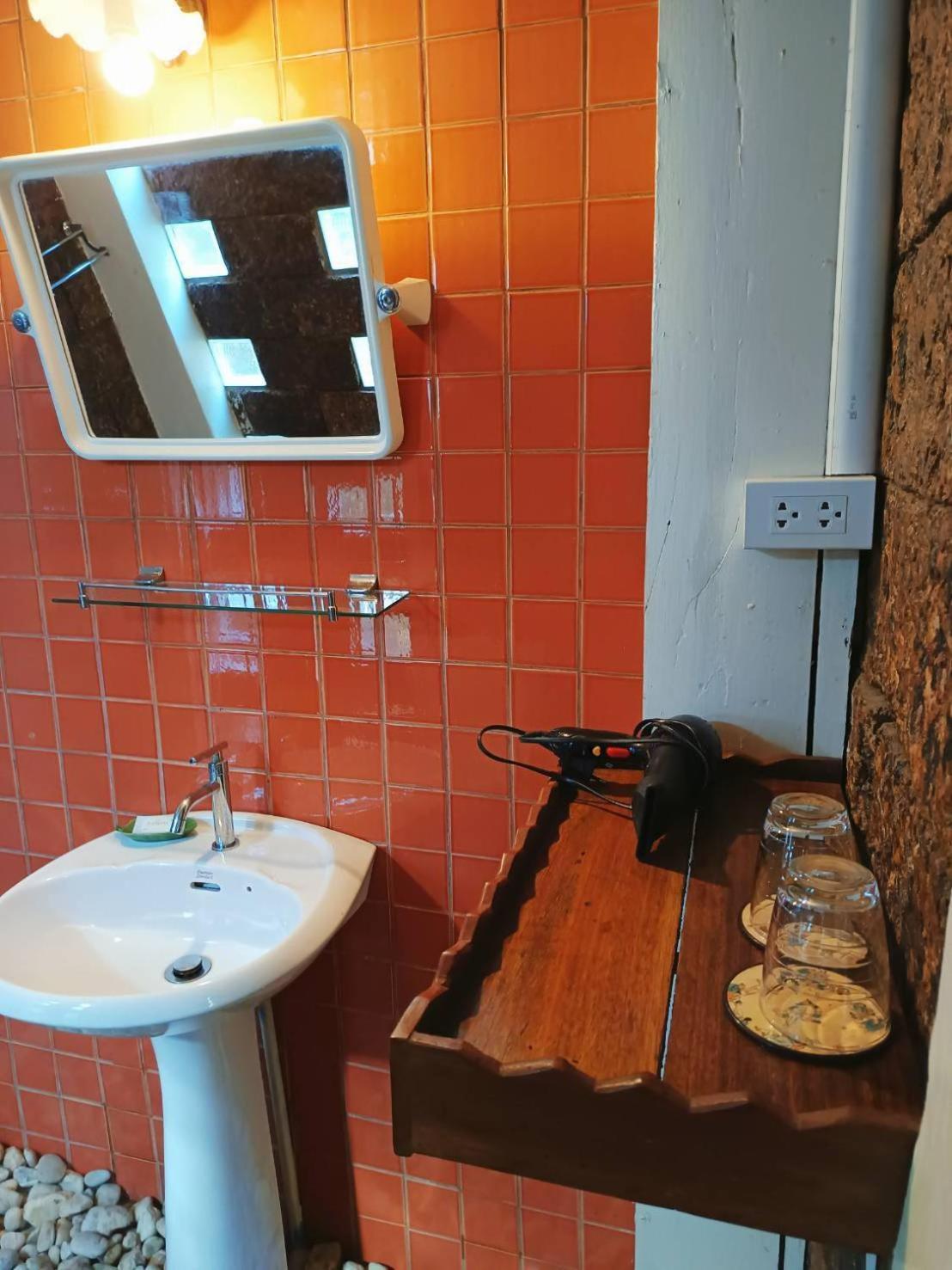 Tonnam Homestay Chiang Mai Eksteriør billede